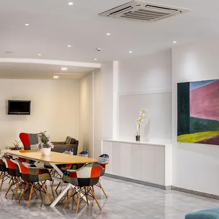 فندق Papantonia 3*