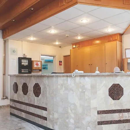 فندق Papantonia 3*