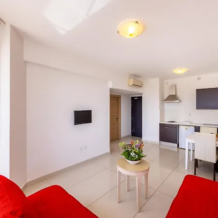Hotel Papantonia 3*