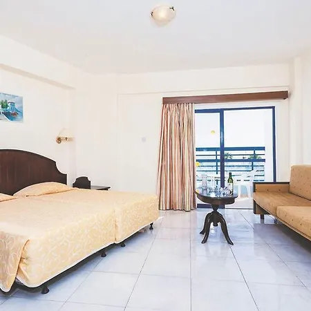 Hotel Papantonia 3*